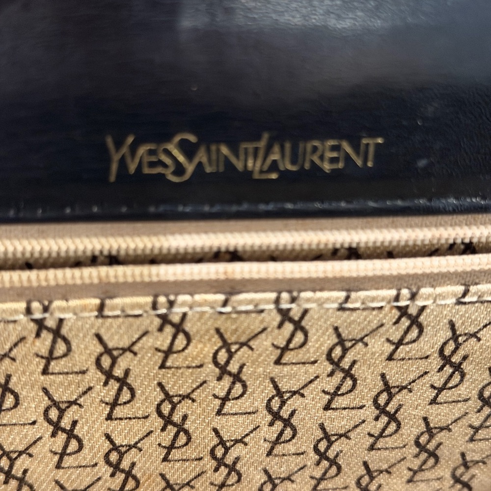 Saint Laurent Black Chevron Quilted Leather Envelope Clutch in Black - Picture 9 of 10